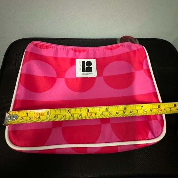 Estee Lauder x Lisa Perry Limited-Edition Pink Two-Tone Large Makeup Bag - Picture 5 of 6